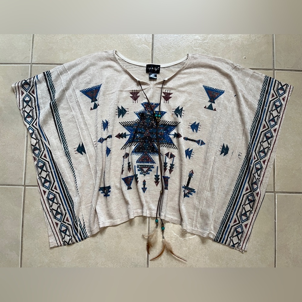 Step In Style Women’s XL Colorful Poncho Style Top Tan Blue Feathers Aztec Print